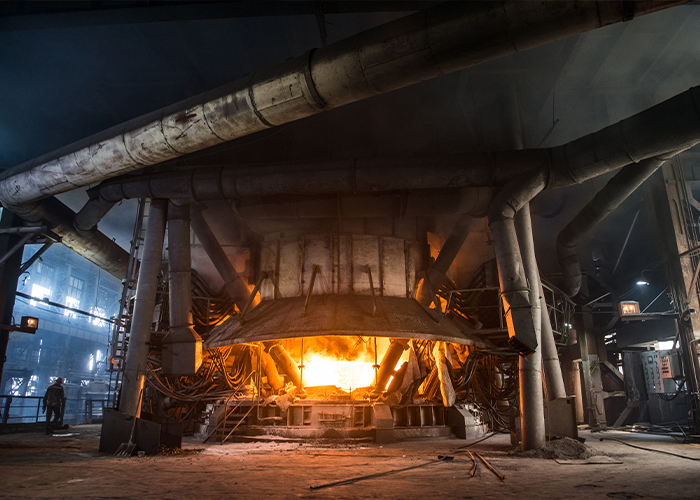 What Are The Differences Between Ladle Furnace vs Electric Arc Furnace?