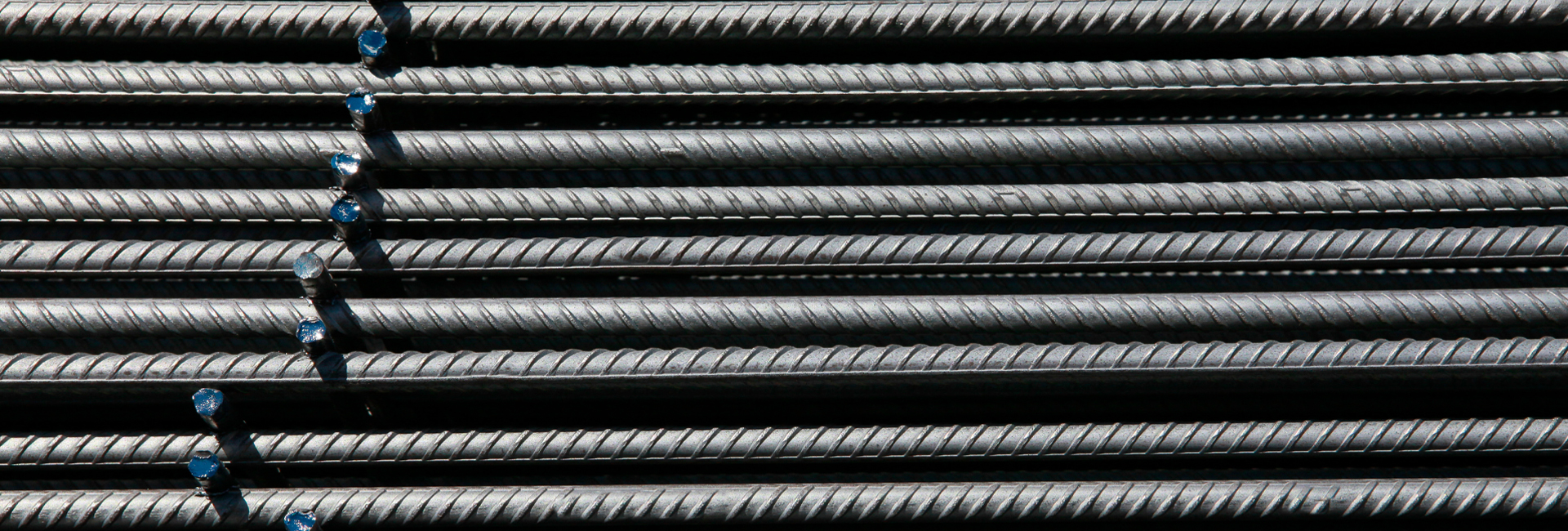 Why Ribbed TMT bars are safer for construction?